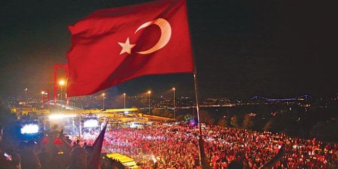 '15 Temmuz ruhu, darbe davalarını izlemeyi gerektirir'
