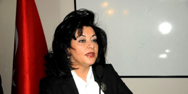 Vali Civelek, pastayı şehit yakınlarına kestirdi