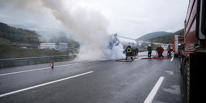 Anadolu Otoyolu'nda tanker yangını