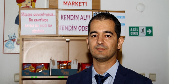 Bu kantinde alıcı da satıcı da 'öğrenci'