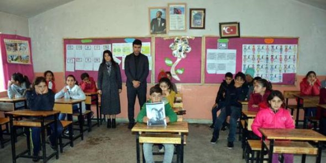 Devrilen ağacın altında can veren Eren'in sınıfında yas