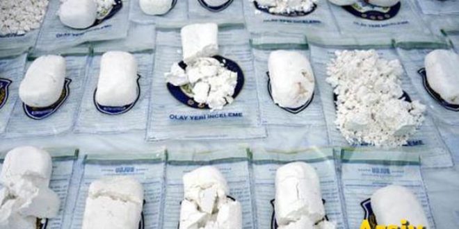 Antalya'da PETN tipi patlayıcı ele geçirildi