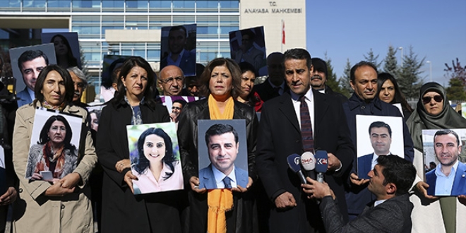 HDP'den AYM önünde basın açıklaması