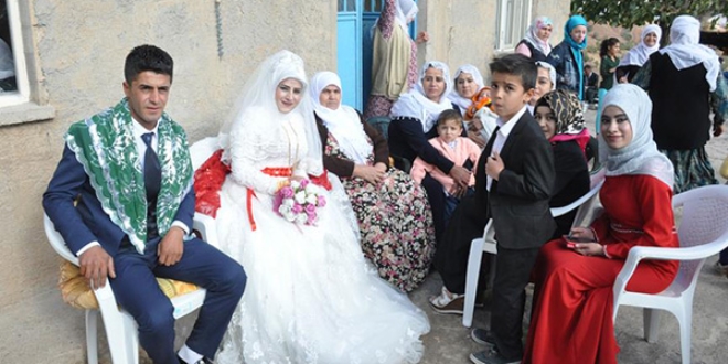Kan davalı köyün yarım asırlık düğün hasreti sona erdi
