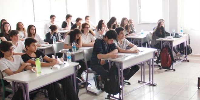 Açık liselilerden 'sınavlara erteleme' talebi