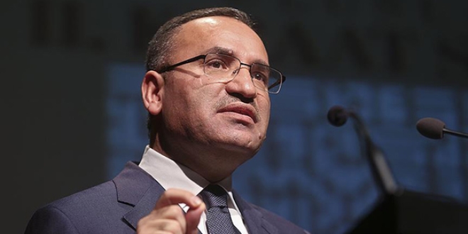 Bekir Bozdağ: Diyanet'e iftira atılıyor