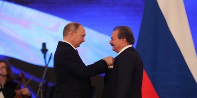 Putin'den Türk iş adamına dostluk nişanı