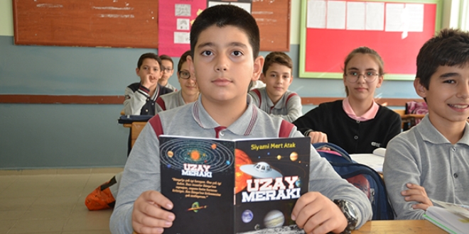 6. sınıf öğrencisi kitap yazdı