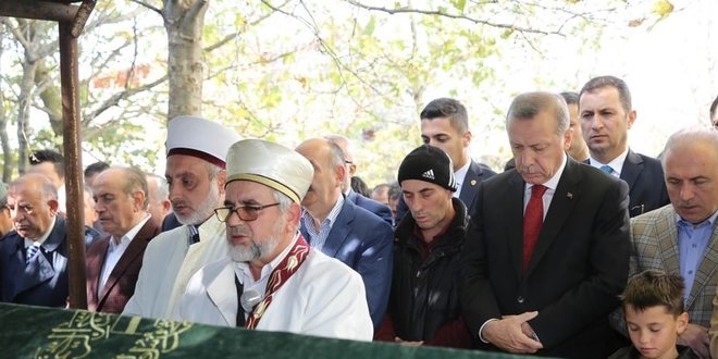 Erdoğan arkadaşının cenazesine katıldı
