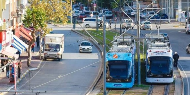 Antalya'da raylı sistem için halk oylaması