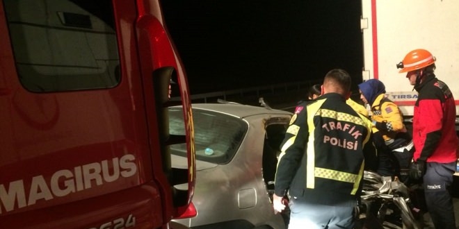 Anadolu Otoyolu'nda trafik kazas: 1 l, 7 yaral