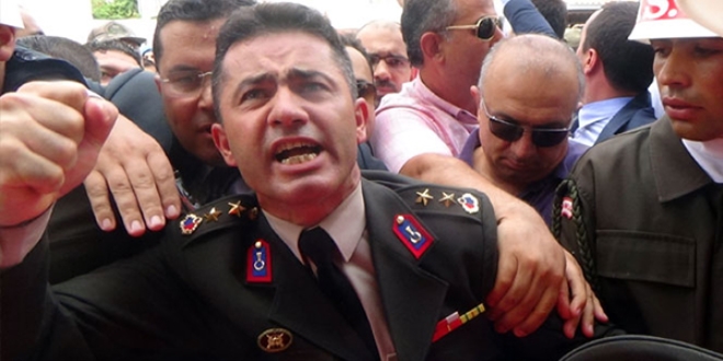 Eski yarbay Mehmet Alkan, CHP'ye üye oldu