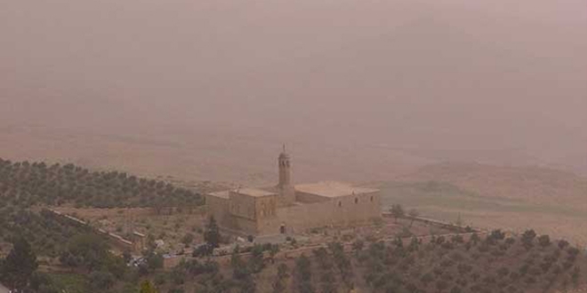 Mardin'de jandarma helikopteri zorunlu iniş yaptı