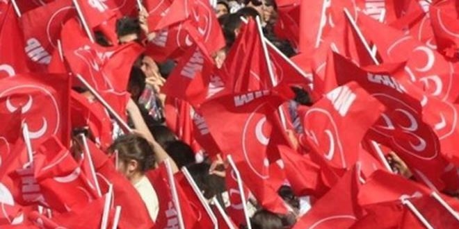 MHP'li ilçe yönetimi istifa etti