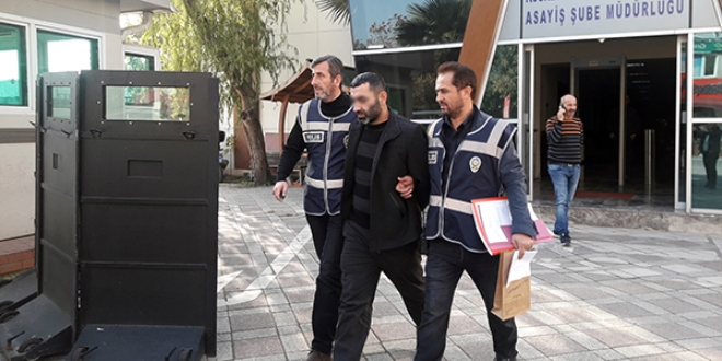 Haraç alamadığı taksi durağına kurşun yağdırdı