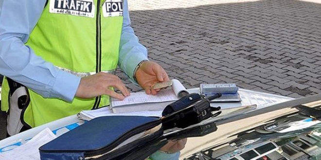 stanbul'da 45 bin 206 kiiye trafik cezas kesildi