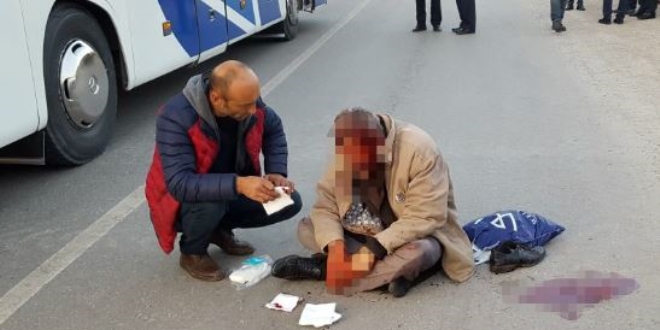 Yaralı yayanın imdadına yoldan geçen doktor yetişti