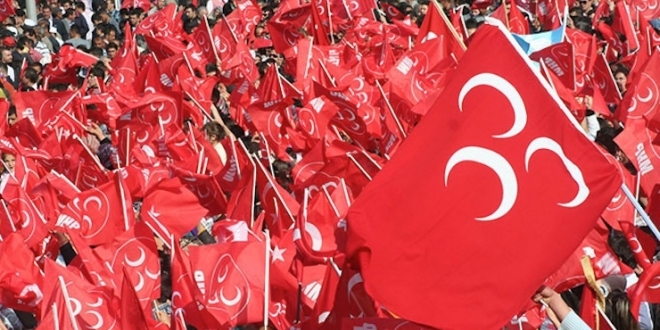 MHP, 3 ilçe yönetimini görevden aldı