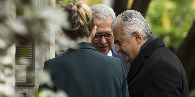 Başbakan Yıldırım, kanaat önderleriyle bir araya geldi