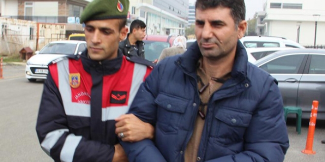 FETÖ'nün 'kasası' öğretmen, askeri yasak bölgede yakalandı