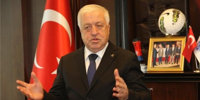 Erdoğan'a rağmen FETÖ sanığının avukatı oldu