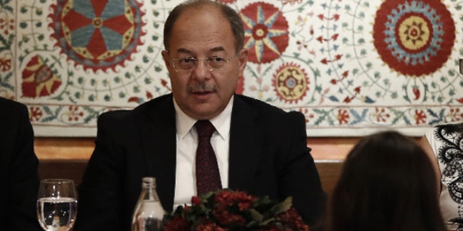 Bakan Akdağ: Sabah 4'lere kadar o diziyi izledim