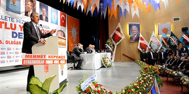 'FETÖ, dantel gibi, milleti ele geçirmek için çalışmış'