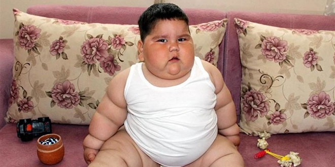 2 yaşında 37 kiloya ulaşan Yağız bebek ilacına kavuştu