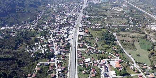 Depremin yıktığı ilçe il olarak doğdu