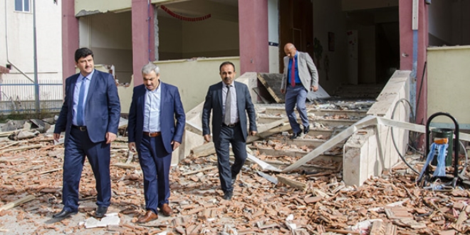 Müdürlerden okula hüzünlü veda