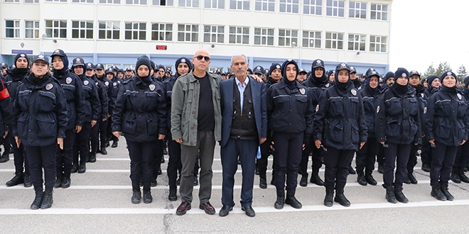 Şehit polis Sekin'in babası polis adaylarıyla bir araya geldi