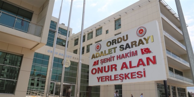 ByLock kullanan 2 sanığa 6 yıl 3'er ay hapis cezası