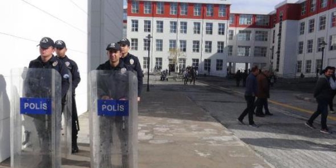 Aksaray Üniversitesi'nde gerginlik: 3 yaralı, 12 gözaltı