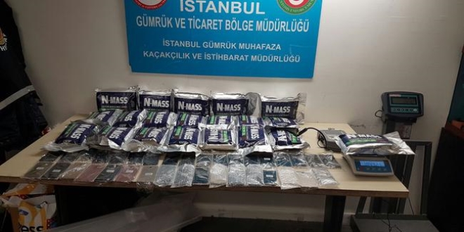 Atatürk Havalimanı'na operasyon: 2'si polis 6 gözaltı