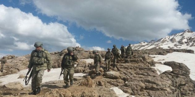 Belediyenin kömür torbalarından PKK'nın mühimmatı çıktı