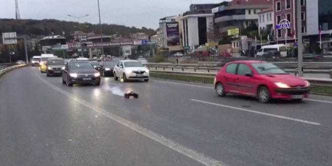 Trafikte kumandalı araba tehlikesi!