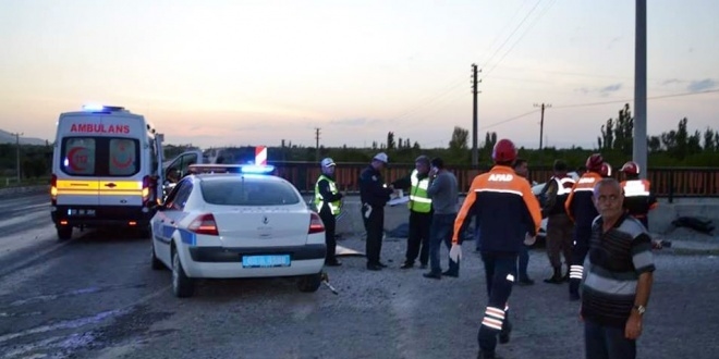 Ankara'da trafik kazas: 4 l, 1 yaral