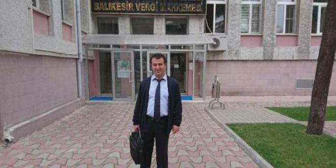 Öğretmen davayı kazandı, kınama cezasını kaldırttı