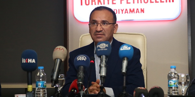 Bozdağ: Yine arkalarına baka baka gidecekler