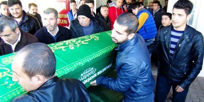 Kazada ölen il müdürünün oğlu toprağa verildi