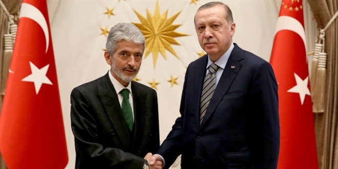 Erdoğan, Başkan Mustafa Tuna'yı kabul etti