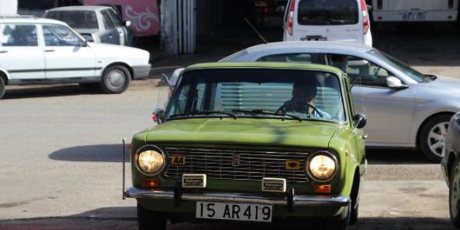 45 bin lira verilen 1973 model otomobilini satmıyor