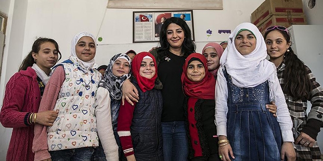 Suriyeli renciler gelecee Trkiye'de hazrlanyor