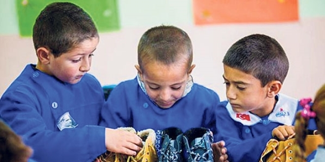 Atanamayan öğretmenin kampanyasına Türkiye ses verdi