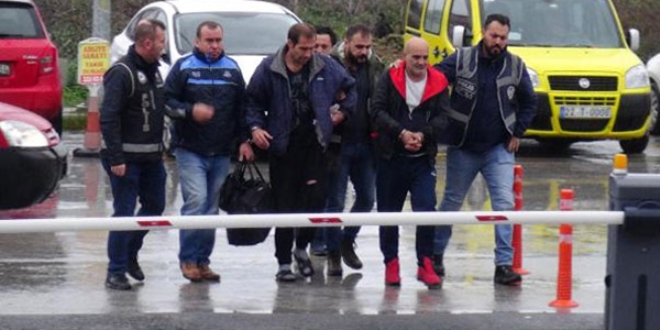 FETÖ şüphelisi aileler kaçarken yakalandı