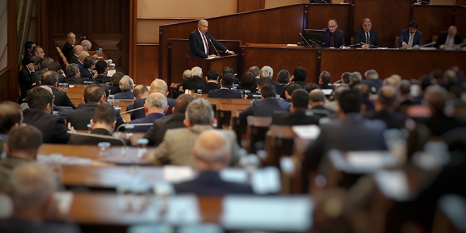 İBB'nin CHP'li Meclis üyeleri, salonu terk etti