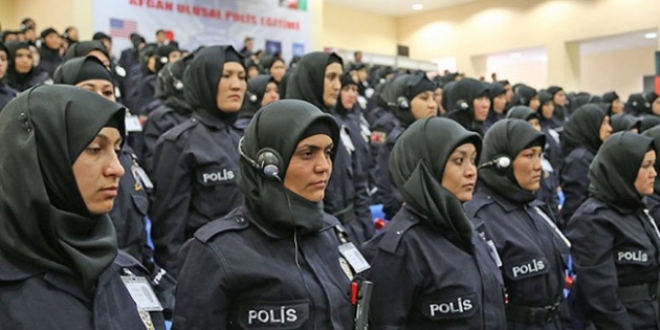Sivas'ta 243 Afgan kadın polis adayı eğitime başladı