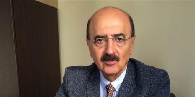 Hüsnü Mahalli'nin 'Cumhurbaşkanına hakaret' davası yargılaması başladı