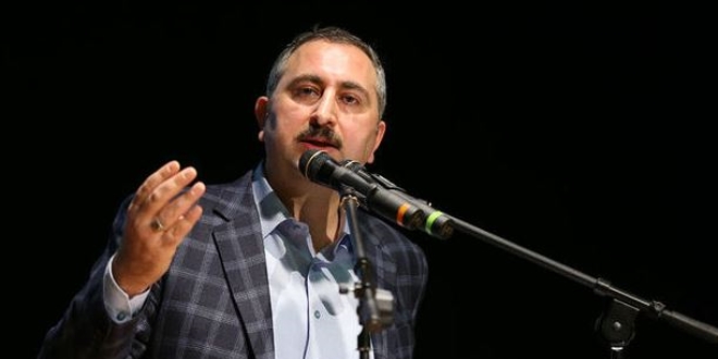 '16 bin hakim ve savcının dörtte biri ihraç edildi'
