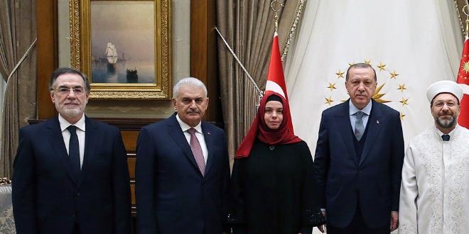 Erdoğan, Diyanet İşleri Başkanı Erbaş ve yeni yönetimi kabul etti